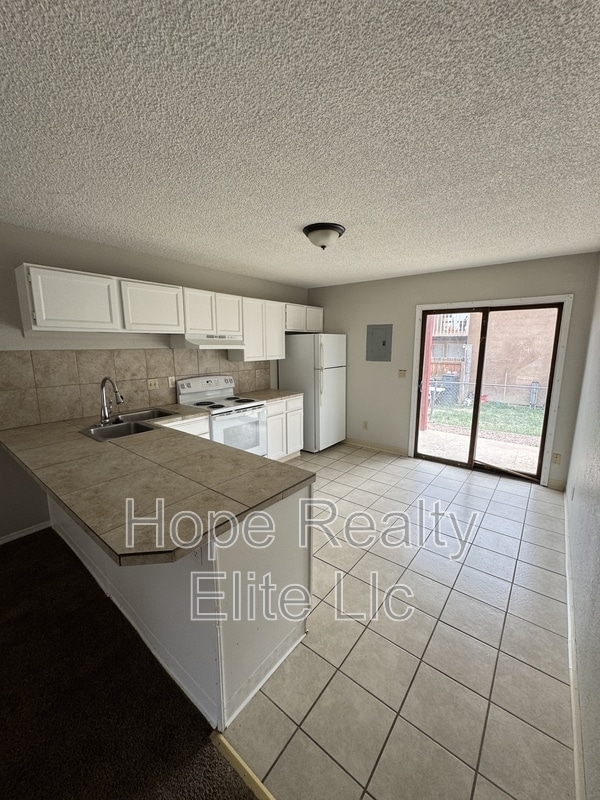 Building Photo - 1169 Mazatlan Cir