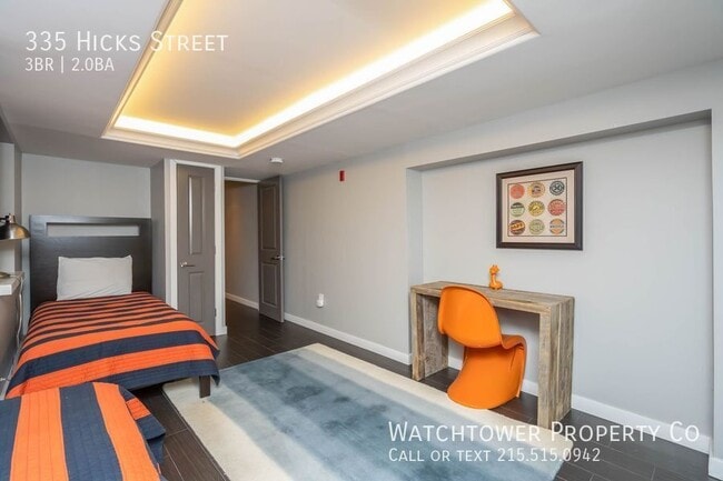 Building Photo - 335 S Hicks St