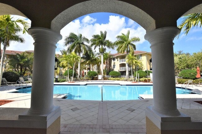 Building Photo - 6533 Emerald Dunes Dr