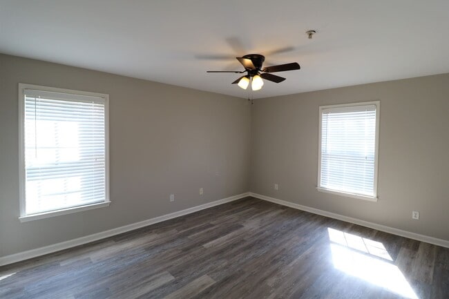 Building Photo - 111 Mill Pond Dr