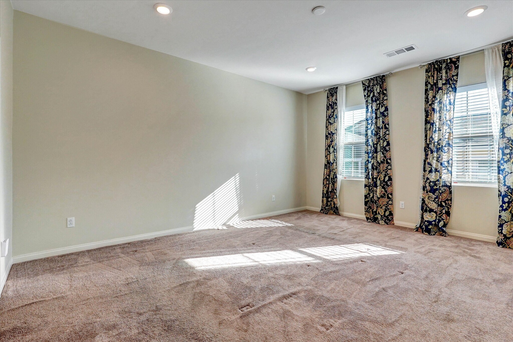 Building Photo - 26417 Choral Ln