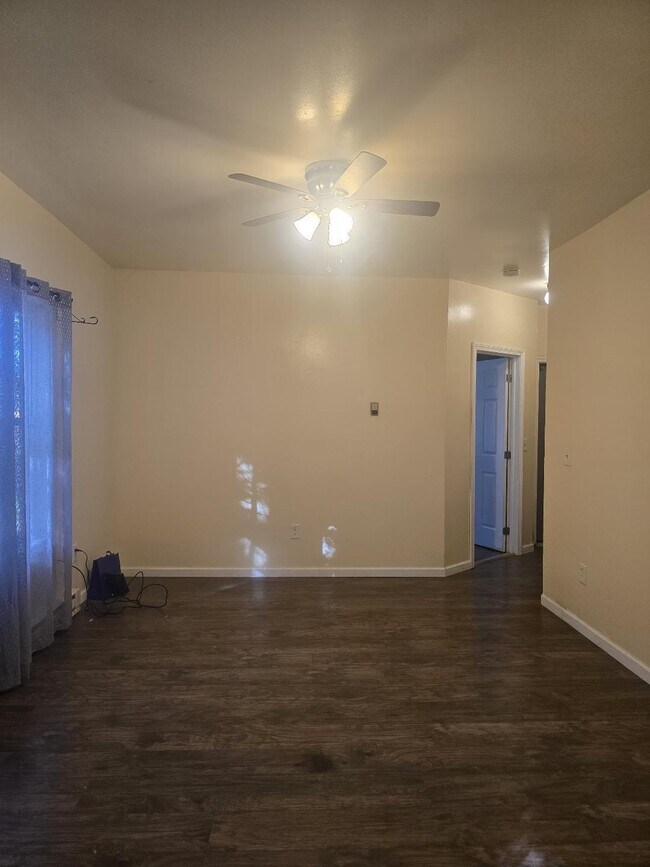 Building Photo - 14 Wood St