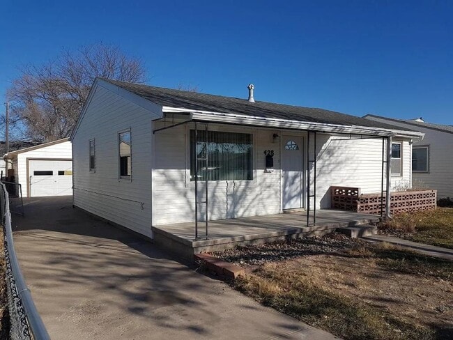 Building Photo - 428 Clark St