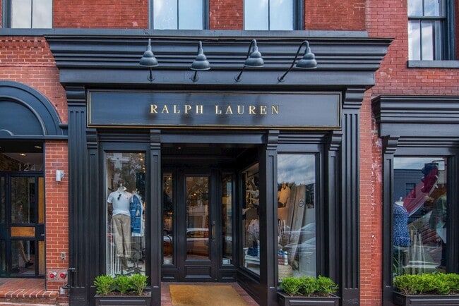 Building Photo - 2140 Wisconsin Ave NW