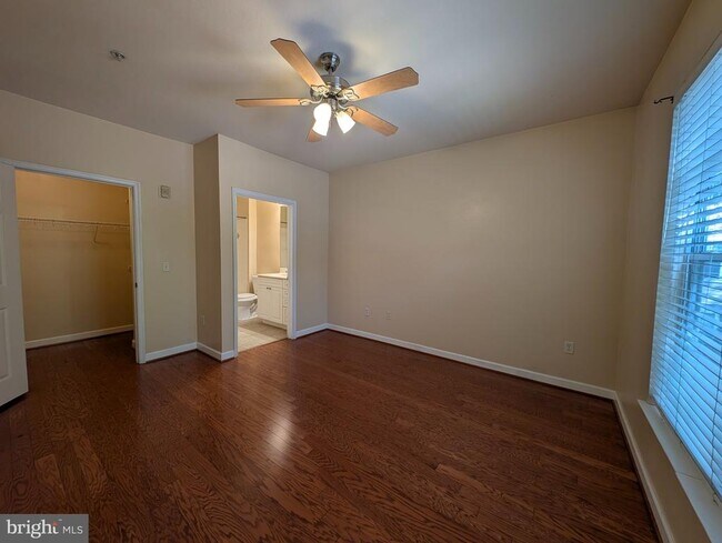 Building Photo - 501 Hungerford Dr