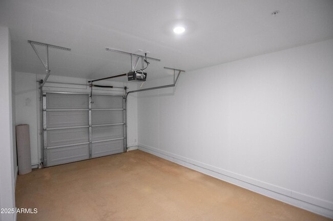 Building Photo - 12570 N Cotton Ln