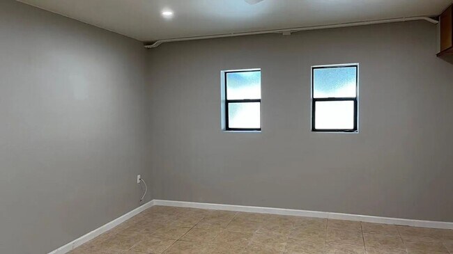 Building Photo - Cozy 1 bedroom in Encinitas!