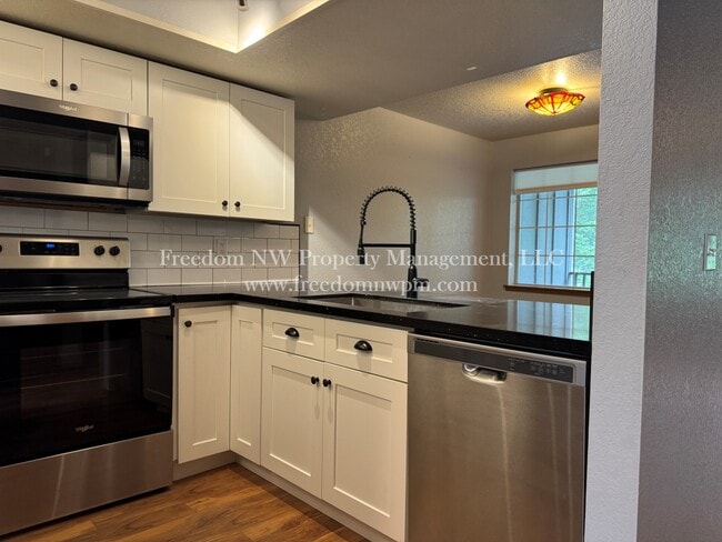 Primary Photo - 2818 60th Ln SE