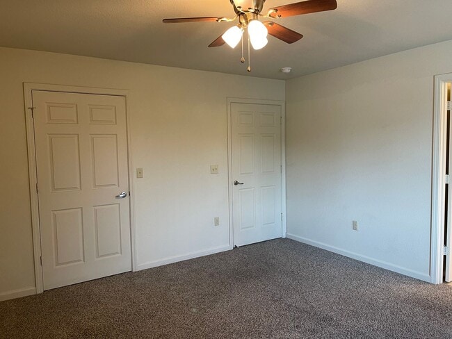 Building Photo - 3 BED 2 BATH W/ATTACHED MOTHER-IN-LAW SUITE *SOLAR PANELS ON ROOF = LOW ELECTRIC BILL*