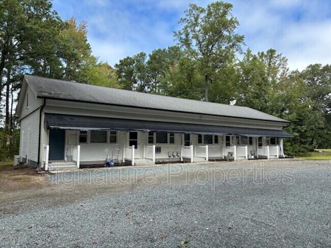 Primary Photo - 773 Long Point Rd