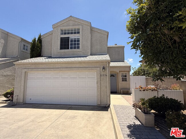 Building Photo - 11536 Edinger Ave