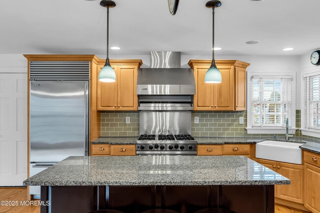 Building Photo - 20 Rosalie Ave