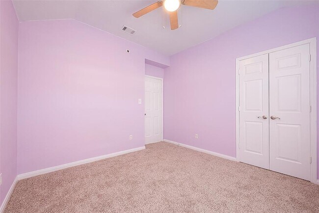 Building Photo - 22207 Falconwood Ln