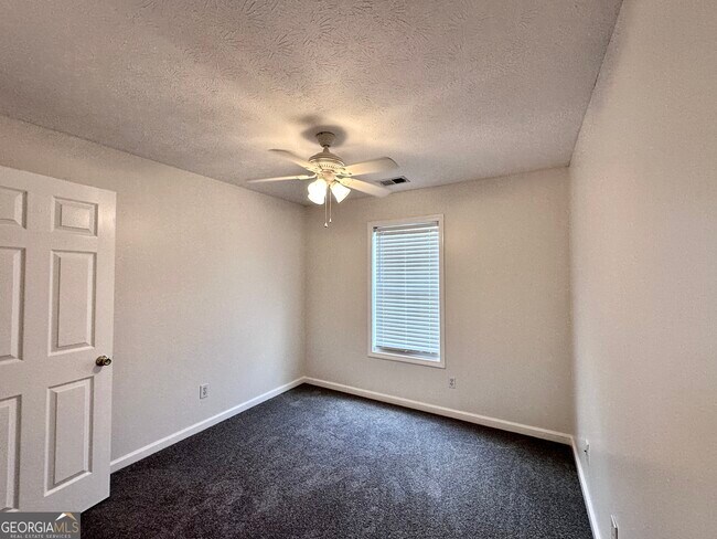 Building Photo - 1103 Marina Ln