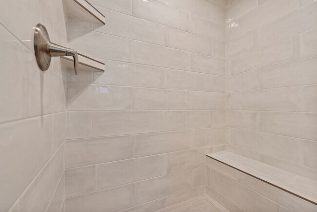 Building Photo - 2 bed 2.5 bath premium upgraded home in 55...