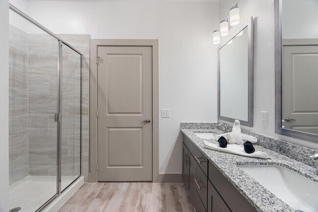 Building Photo - 12100 1/2 Ferrystone Glen Drive-SI ID1343248P