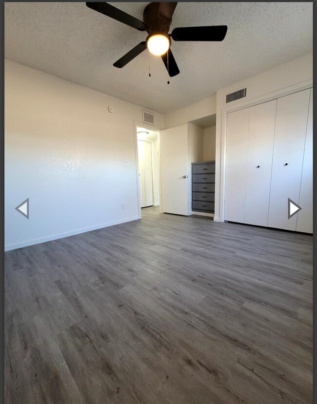 Building Photo - SPACIOUS and awesome home! Excellent floorplan!