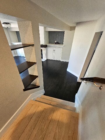 Building Photo - 5035 E Cresthill Pl