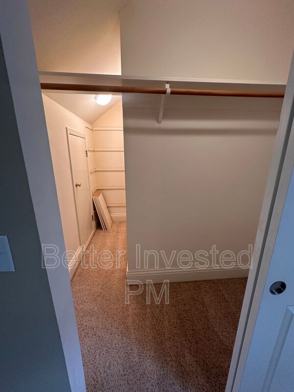 Building Photo - 2065 Hoen Ave