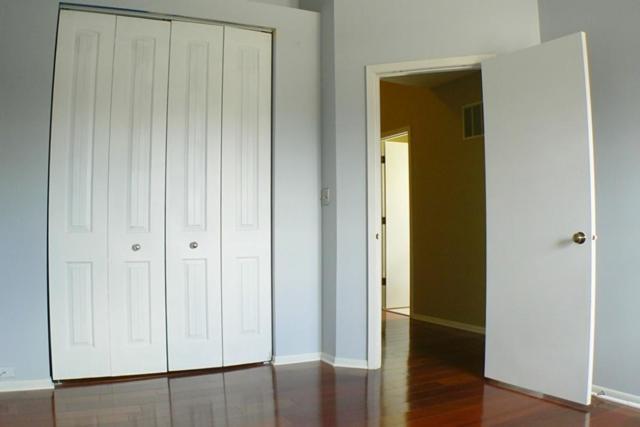 Building Photo - 40 Sarahs Grove Ln