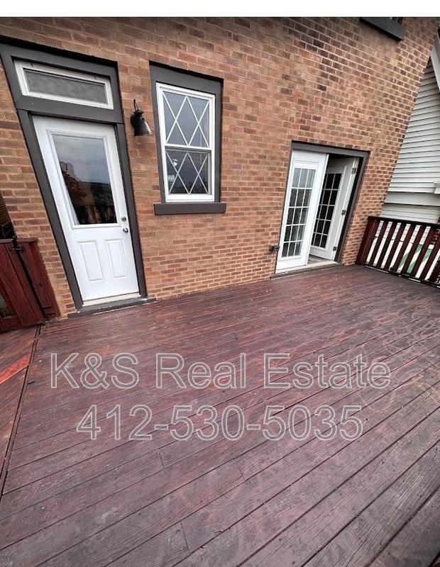 Building Photo - 418 Carl St