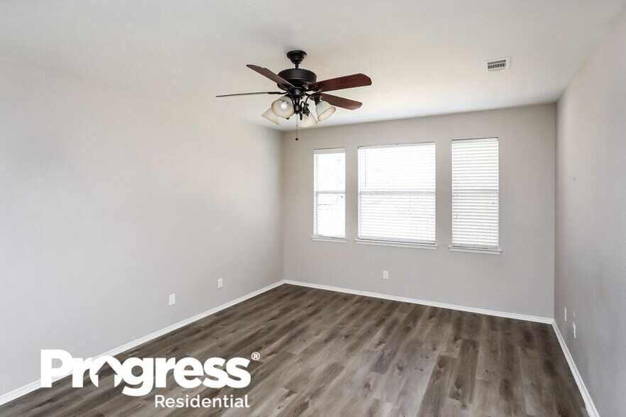 Building Photo - 1124 Golden Eagle Ct