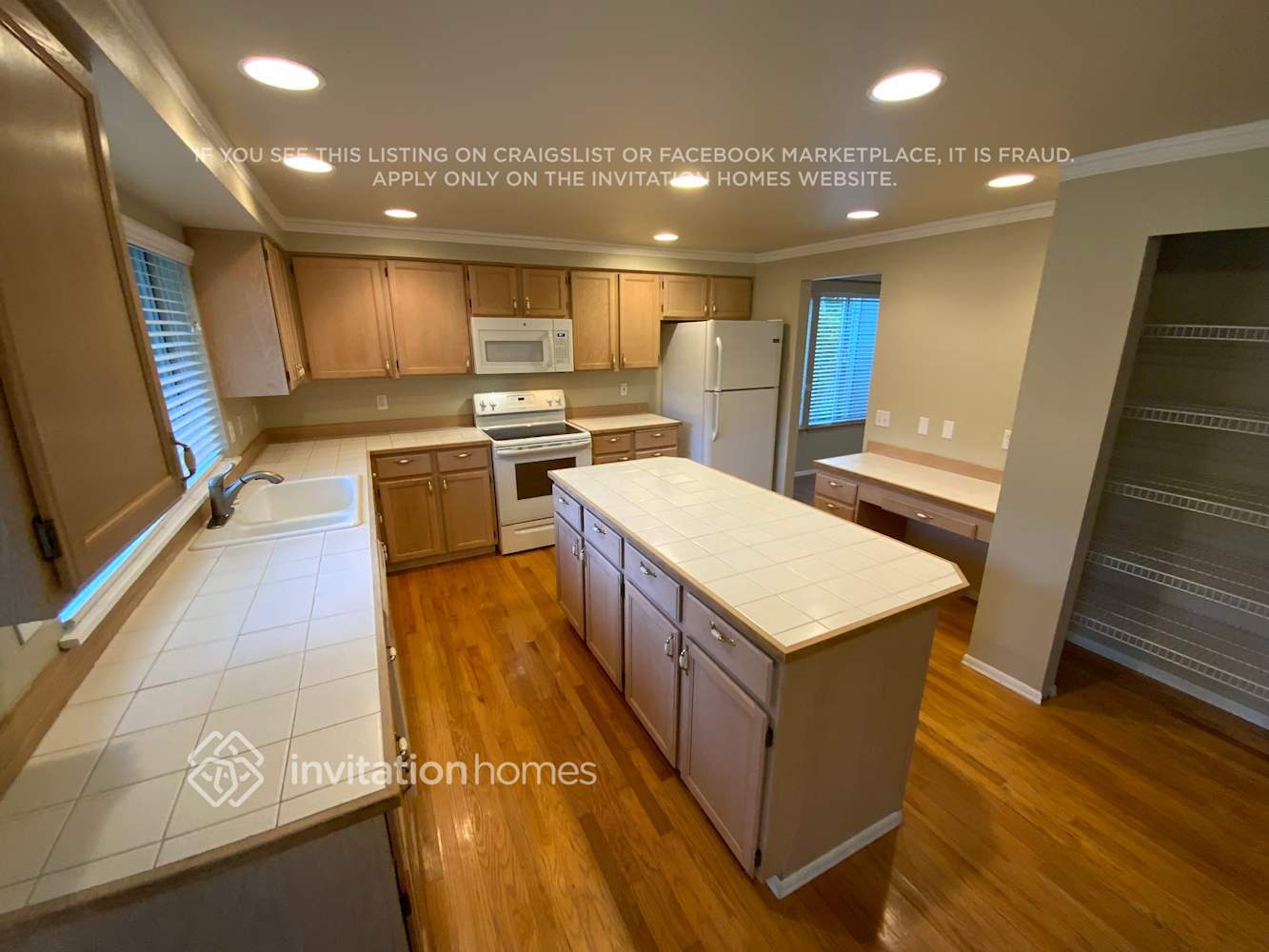 Building Photo - 5802 65th Ave W