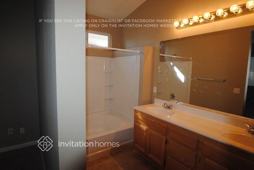 Building Photo - 1755 Waterfall Dr