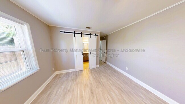 Building Photo - 865 Rudder Rd