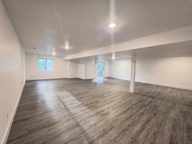 Building Photo - 12 New Sugar Creek Rd