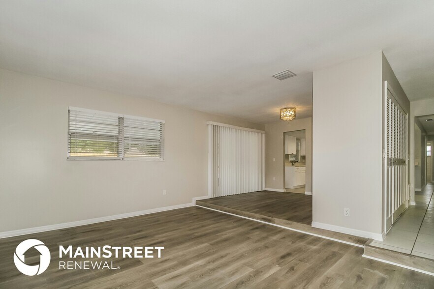 Building Photo - 639 Wheeling Ave