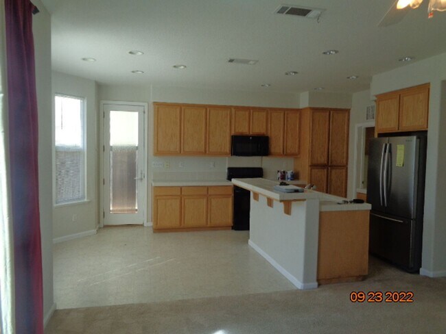 Building Photo - 1205 Valley Glen Dr