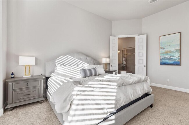 Building Photo - 2925 Mossy Springs Dr