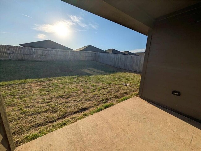 Building Photo - 2824 Firefly Dr