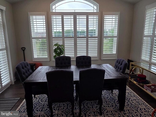 Building Photo - 4533 Shakespeare Cir