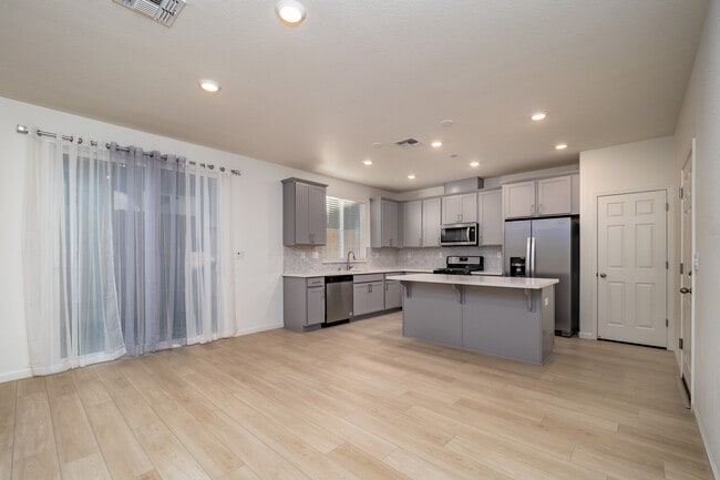 Building Photo - 4902 Bufflehead Ln