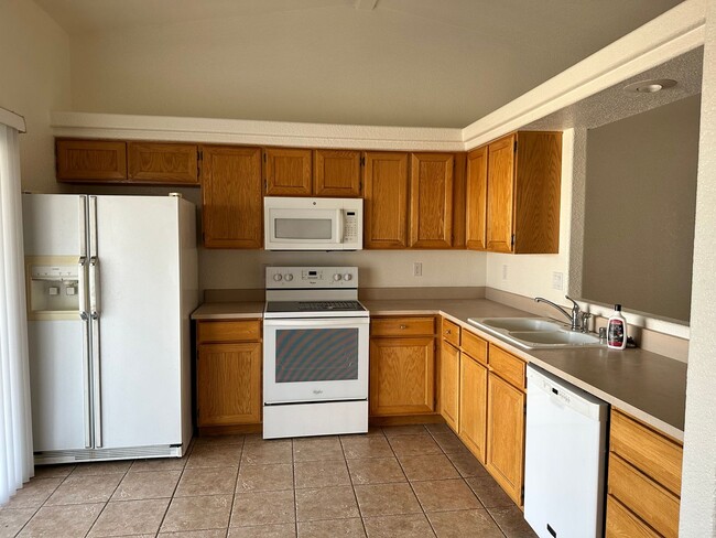 Building Photo - 111 Cypress Dr