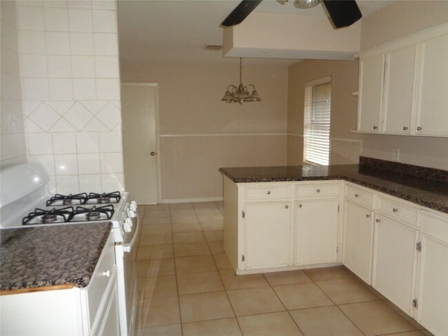 Building Photo - 11215 Mayfield Rd