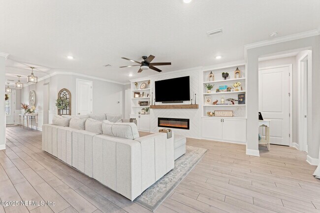 Building Photo - 324 Windley Dr