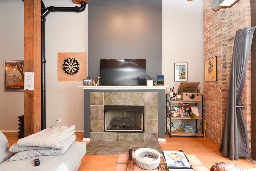 Building Photo - 14 N Sangamon St