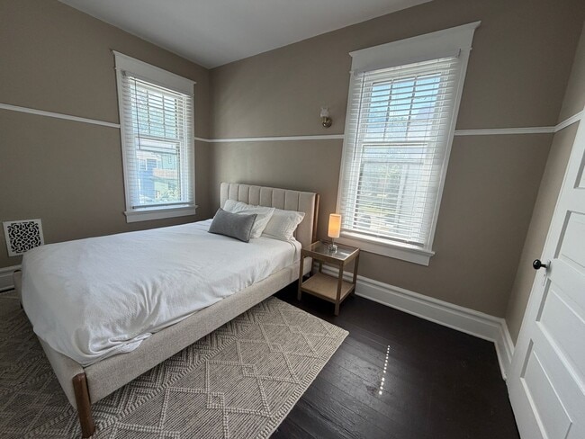 Building Photo - Newly Renovated 3 Bedroom, 2 Bathroom in the Heart of West Central