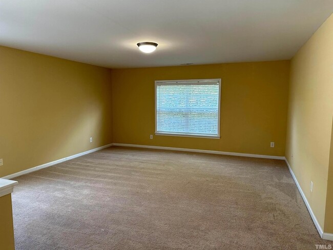 Building Photo - 213 Bikram Dr