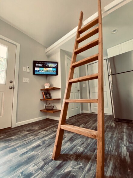 Building Photo - 40 Fillow St