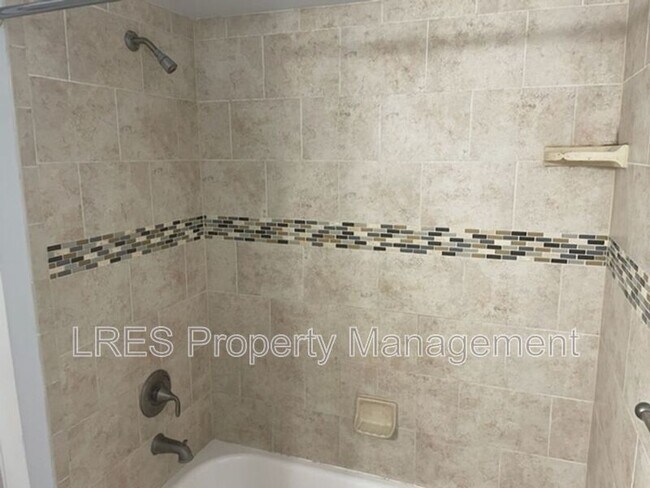 Building Photo - 4587 Lighthouse Cir