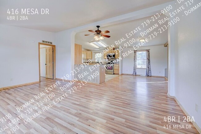 Building Photo - 416 Mesa Dr