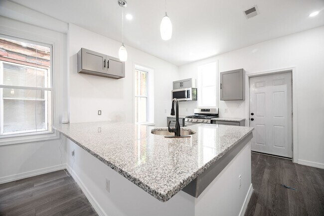 Building Photo - 2844 N 24th St