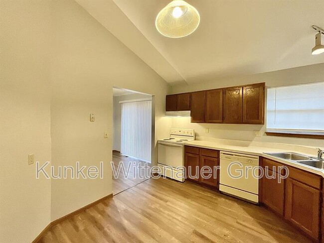 Building Photo - 64 S Cherry Hills