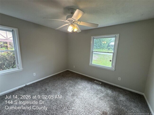 Building Photo - 144 S Ingleside Dr