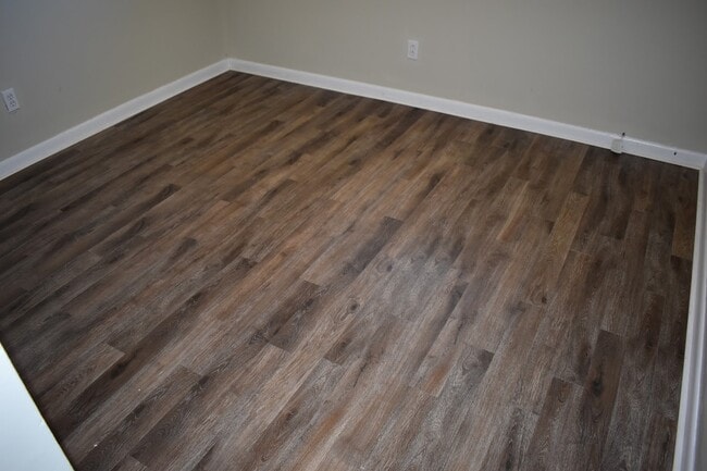 Building Photo - 4735 Redstone Dr