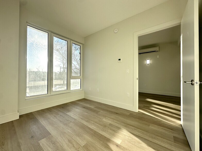 Building Photo - 91 Bruckner Blvd